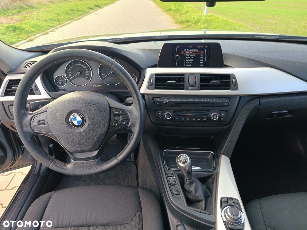 BMW Seria 3 320d - 15