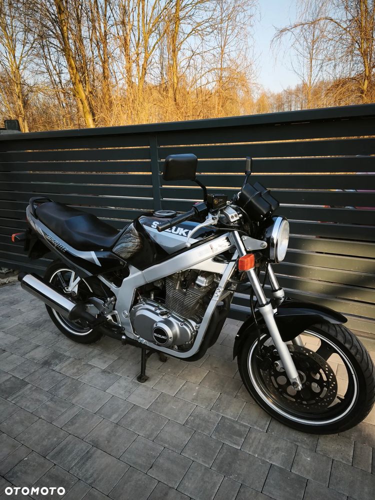 Suzuki GS - 4