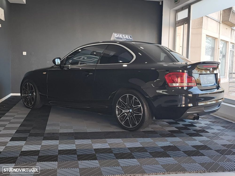 BMW 118 d Limited Edition Lifestyle c/ M Sport Pack - 18