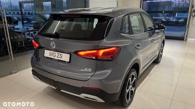 MG ZS Hybrid+ - 14