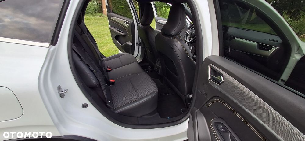 Renault Arkana 1.6 E-TECH Intens MMT - 15