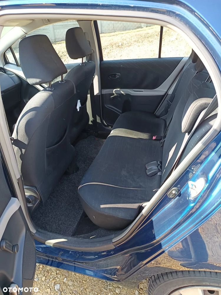 Toyota Yaris 1.0 VVT-i - 16