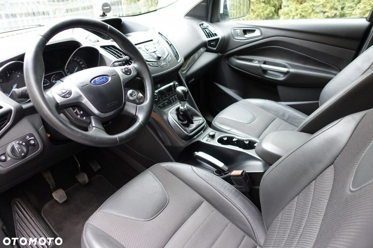Ford Kuga - 13