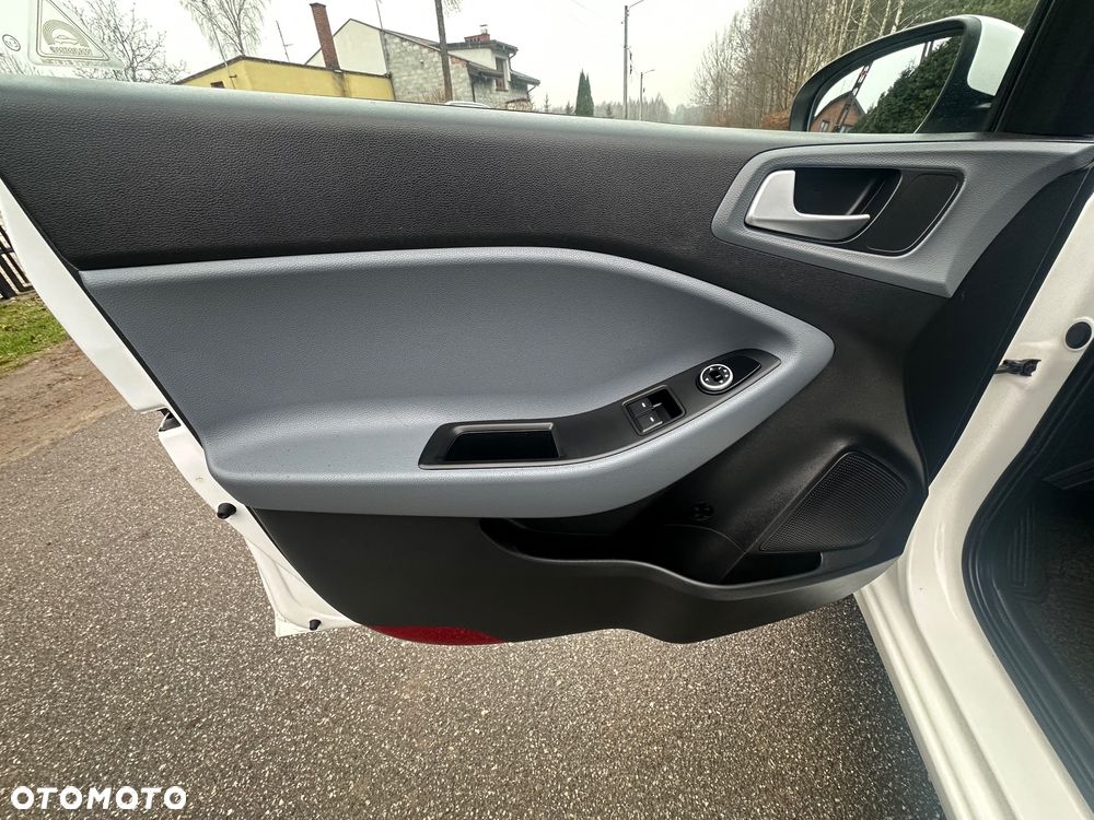 Hyundai i20 1.2 Fifa World Cup Edition - 29