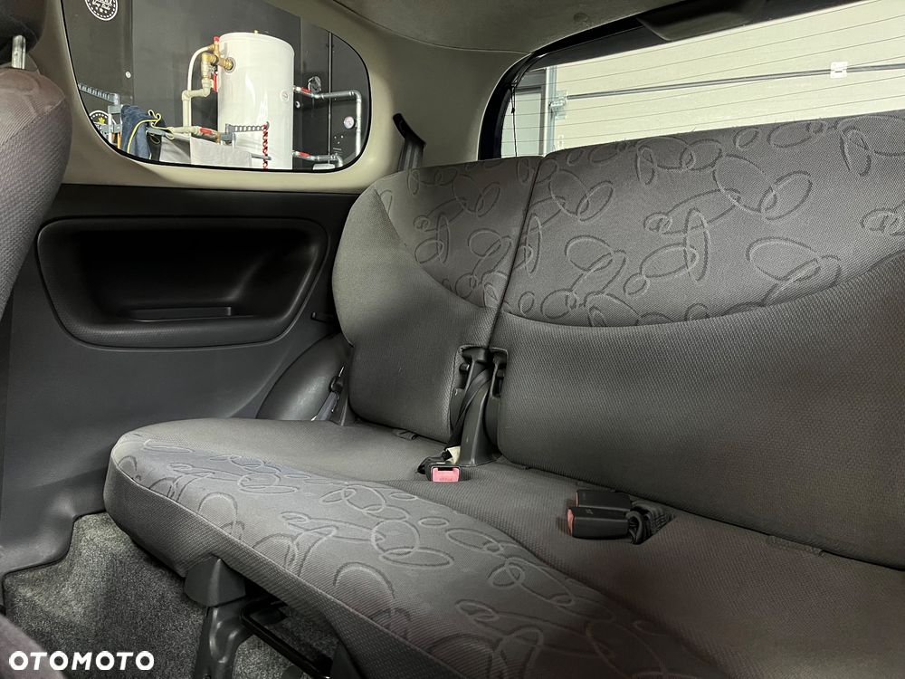 Toyota Yaris 1.3 Sol - 6