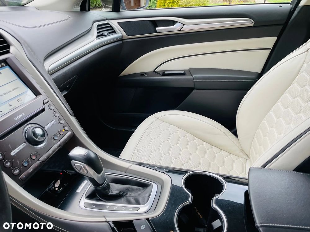 Ford Mondeo Vignale 2.0 Hybrid - 17