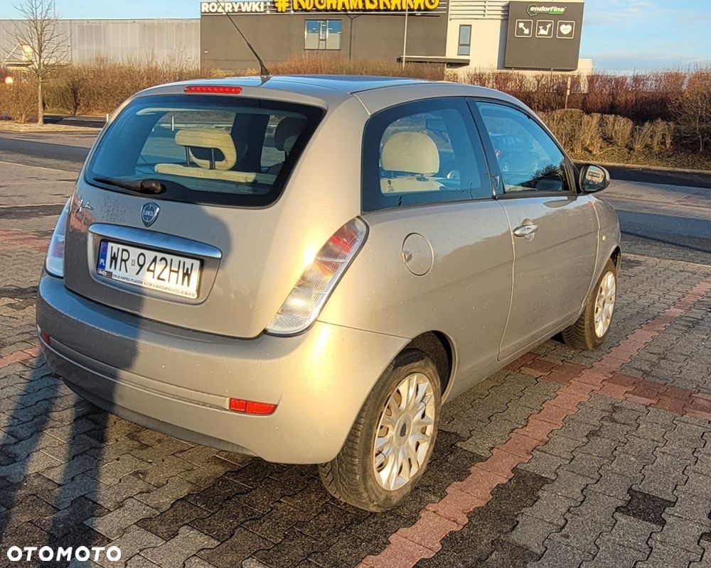 Lancia Ypsilon - 3