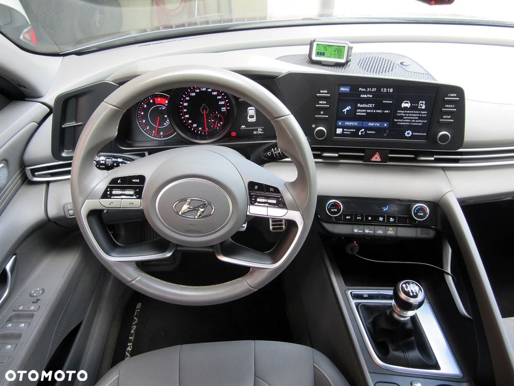 Hyundai Elantra - 14