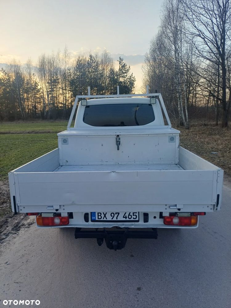 Volkswagen Transporter - 11