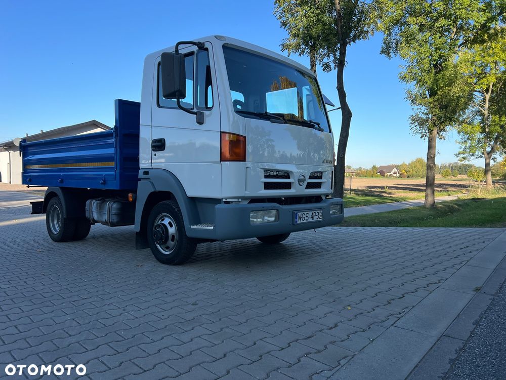 Nissan Atleon - 23