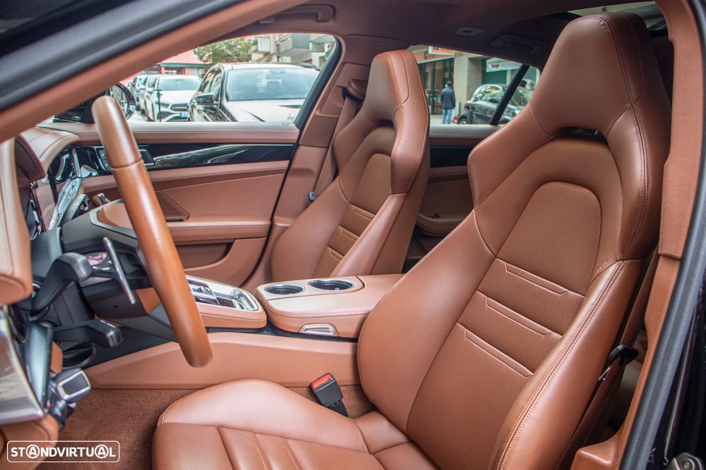 Porsche Panamera Sport Turismo 4S E-Hybrid - 10