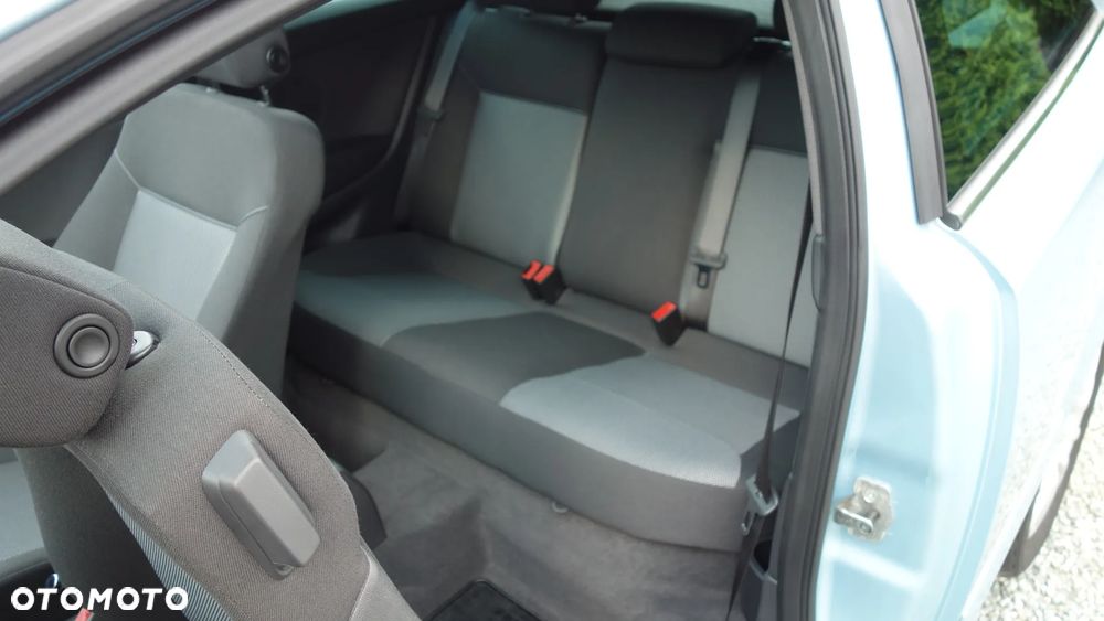 Opel Astra 1.8 Sport - 29