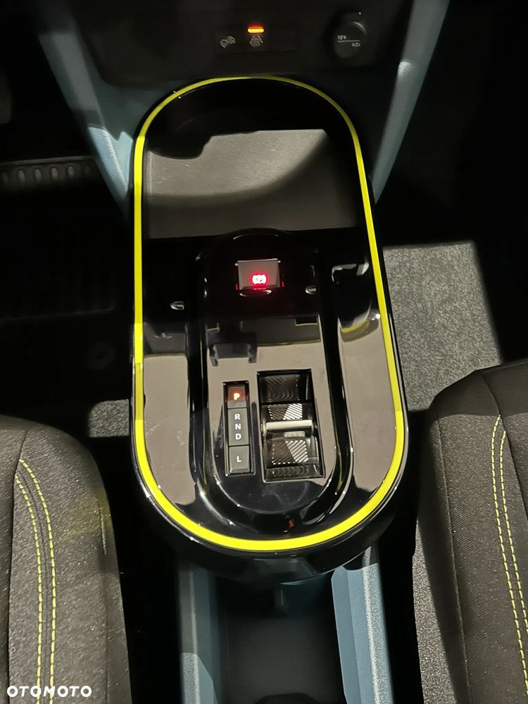 Fiat Grande Panda ver-1-2-mhev-icon-edct - 16