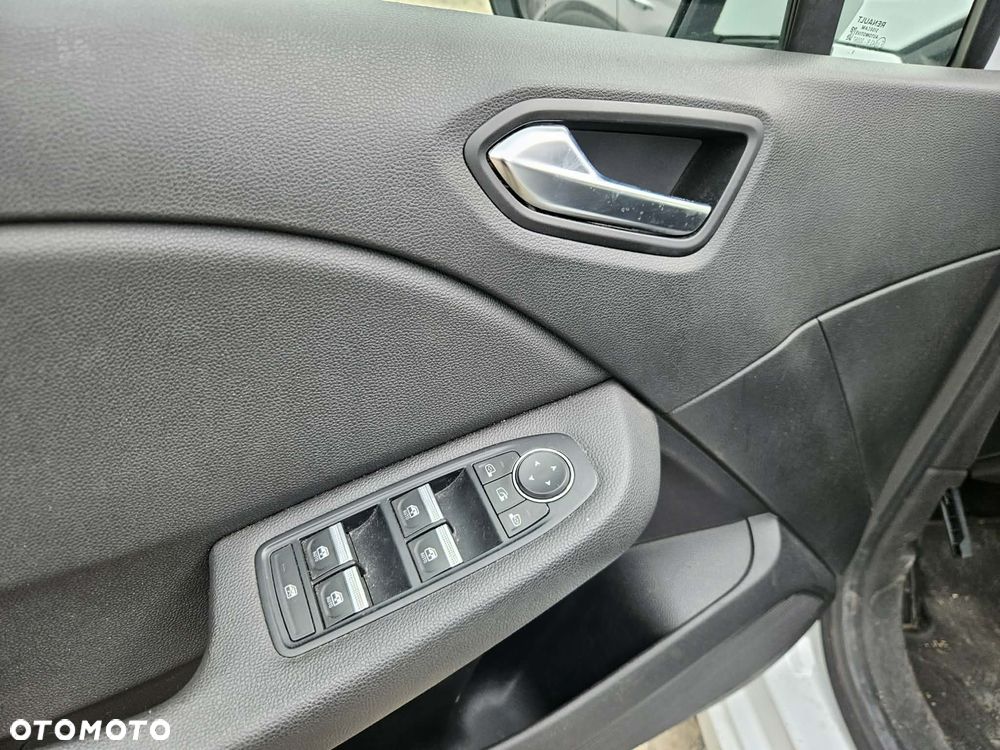 Renault Clio BLUE dCi 85 BUSINESS EDITION - 13