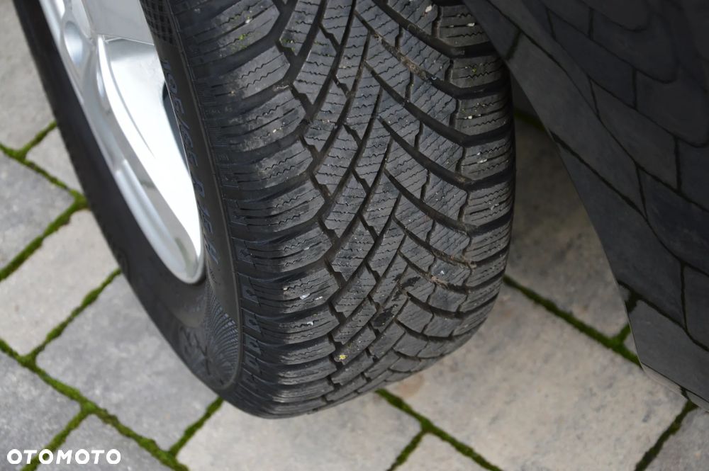 Kia Ceed 1.4 CVVT Dream-Team Edition - 9