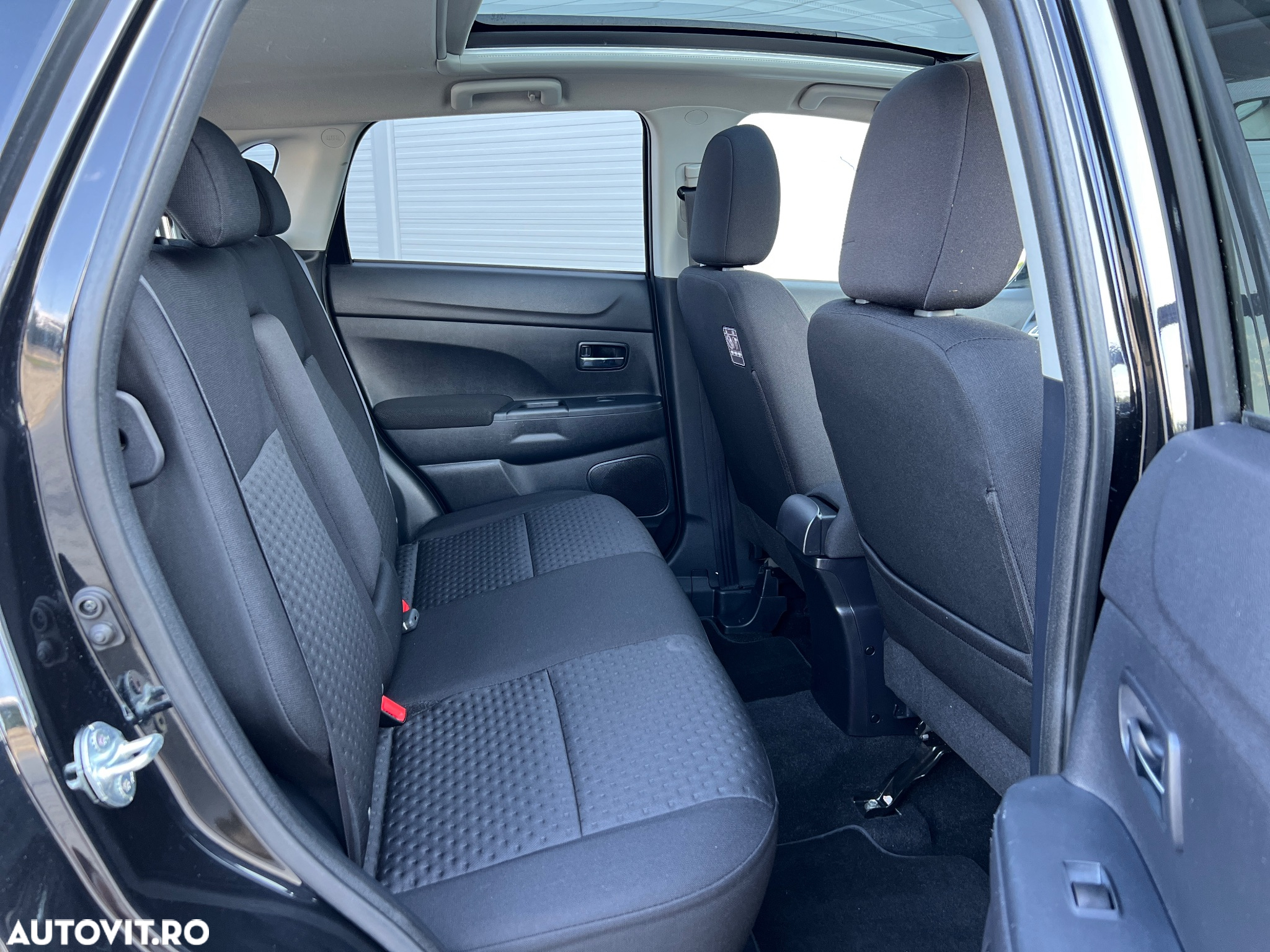 Mitsubishi ASX 1.8 DI-D 4WD Plus - 10