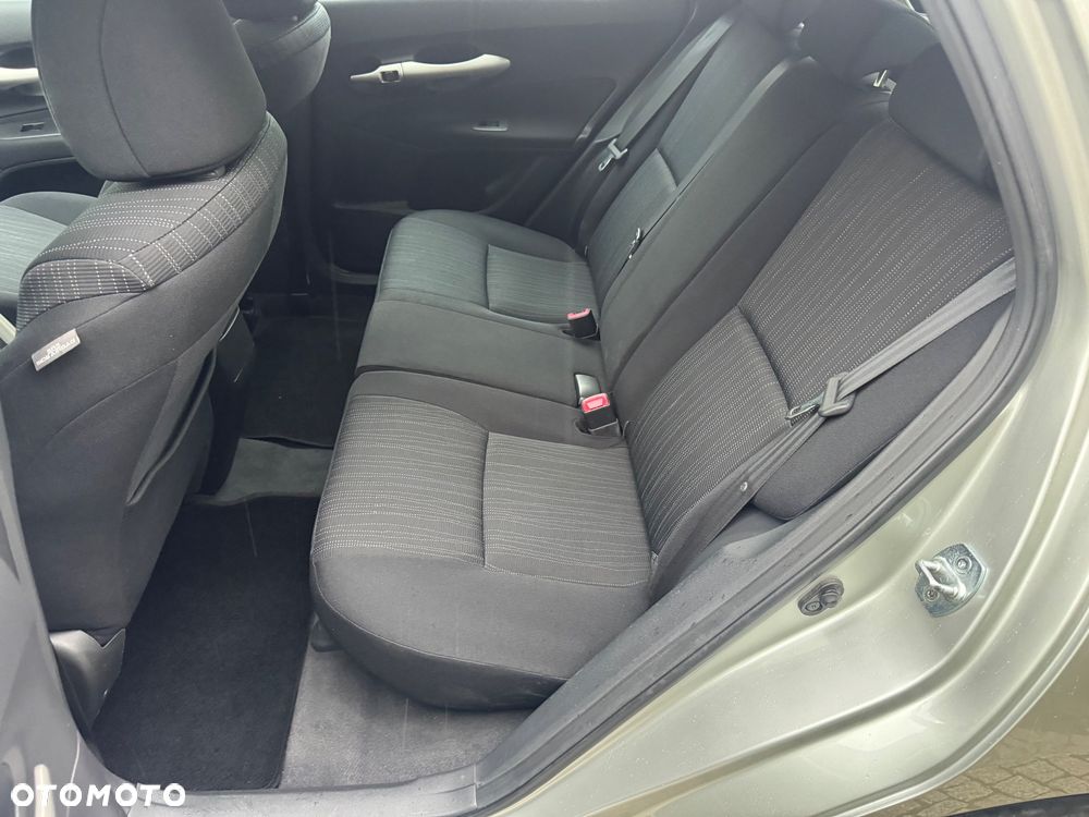 Toyota Auris 1.6 VVT-i Executive - 22