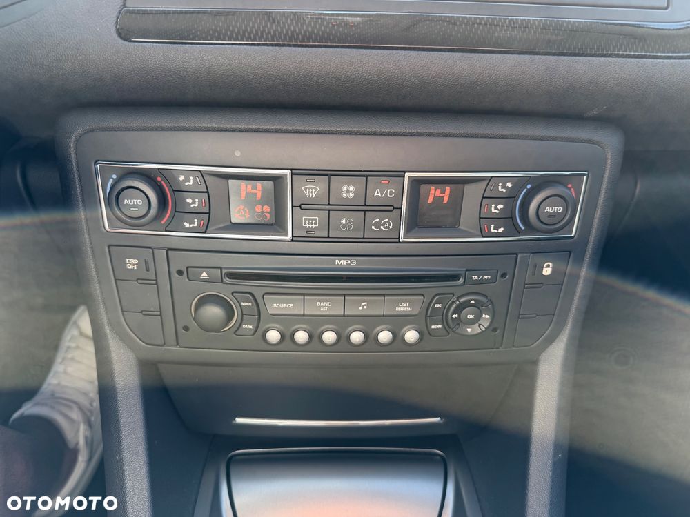Citroën C5 2.0 16V Confort - 16