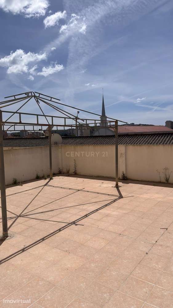 Apartamento de 4 assoalhadas com Terraço e Parqueamento — Em Fase de - Grande imagem: 3/51
