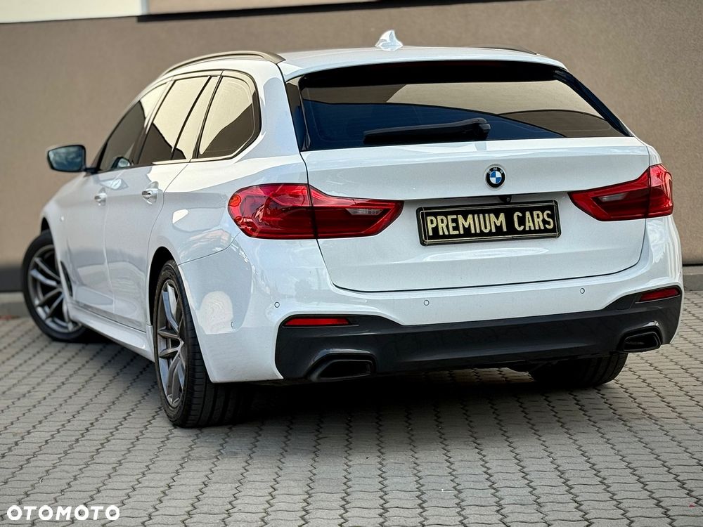 BMW Seria 5 520d xDrive Touring M Sport Edition - 11