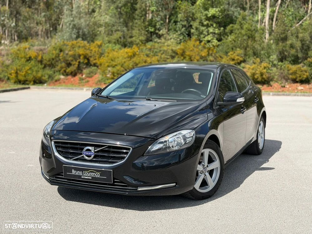 Volvo V40 D2 Momentum - 2