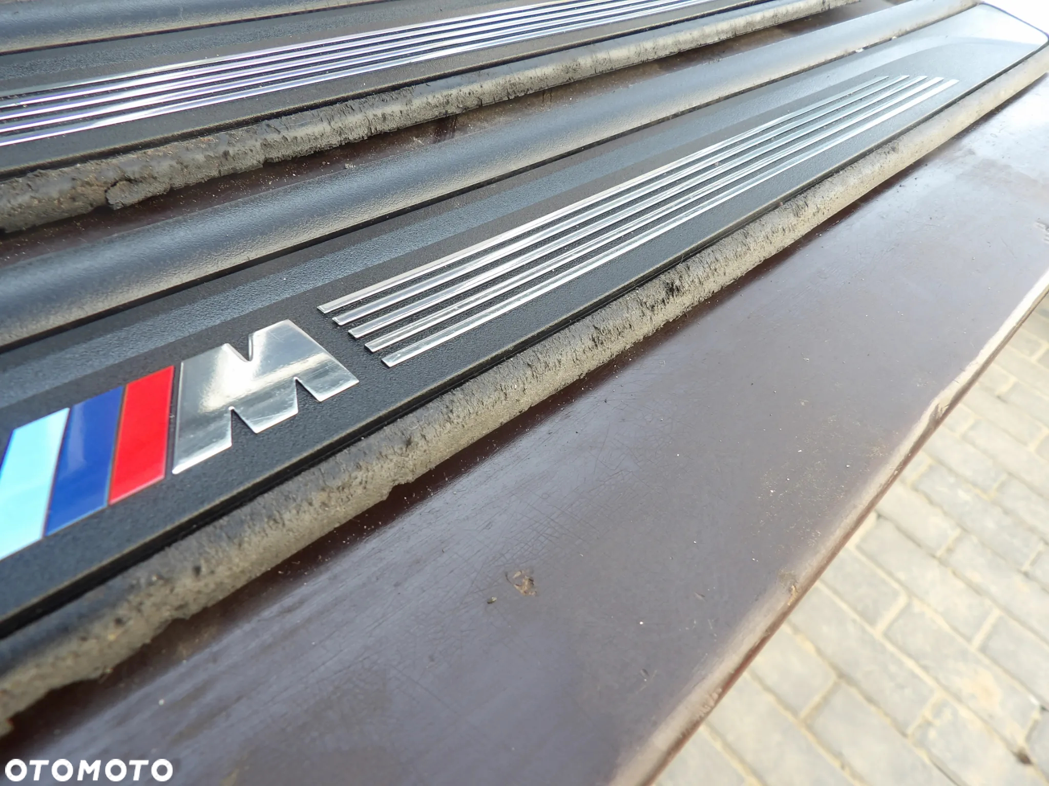 LISTWY NAPROGOWE BMW E81 MPAKIET COUPE STAN ŚREDNI - 3