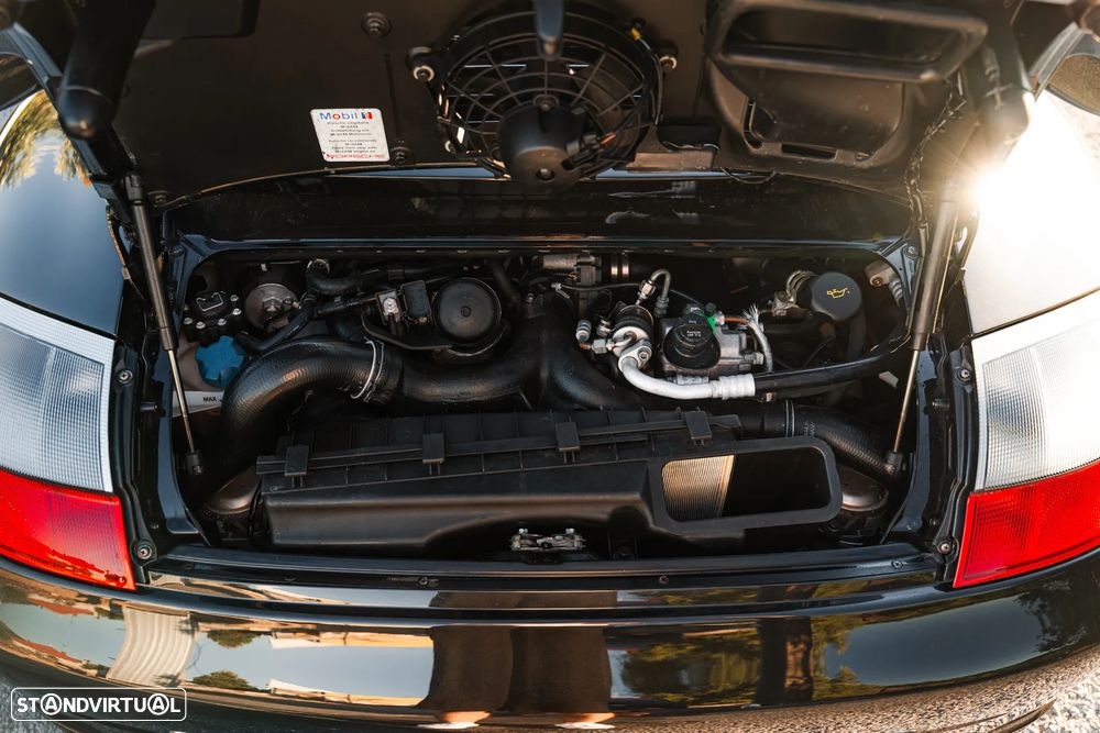 Porsche 911 (996) Turbo - 25