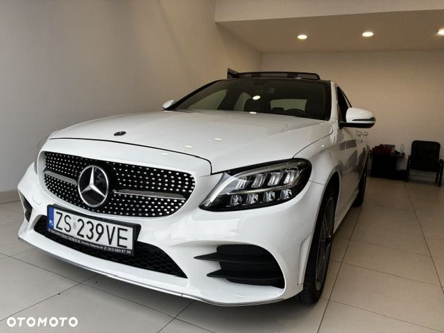 Mercedes-Benz Klasa C 300 4Matic 9G-TRONIC AMG Line - 1