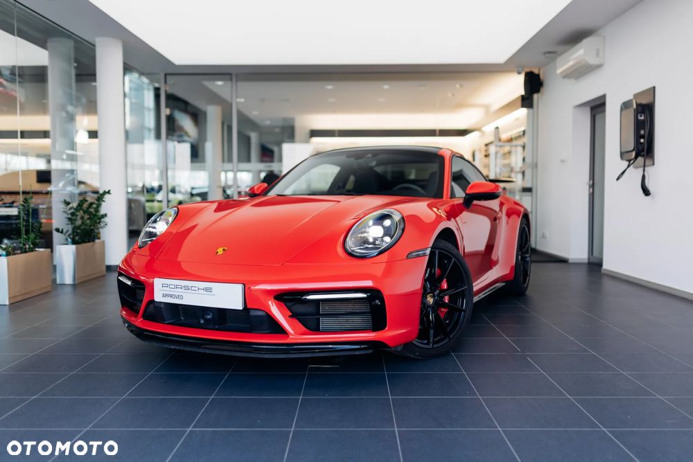 Porsche 911 Carrera 4S - 2