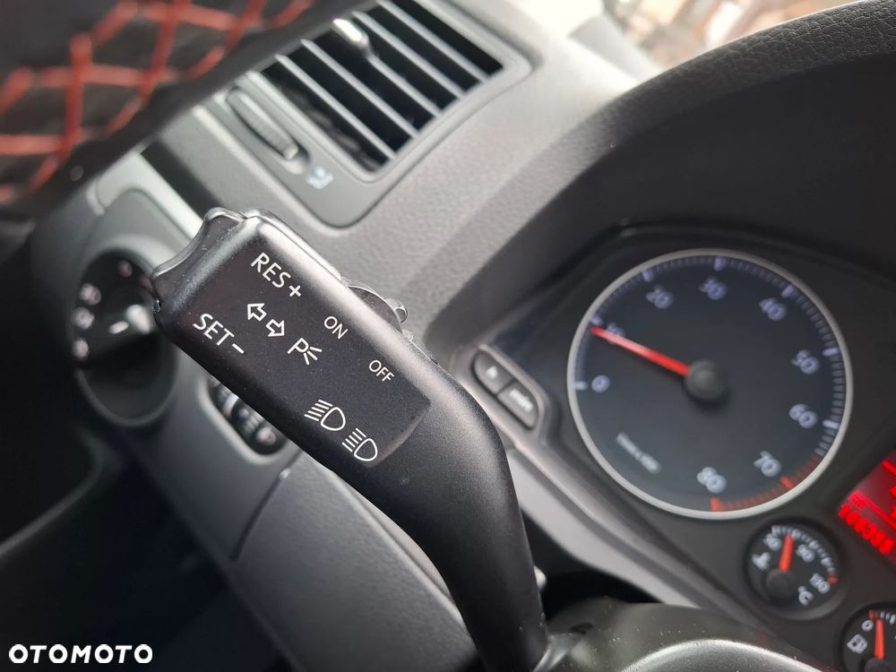 Volkswagen Golf 1.6 Goal - 16