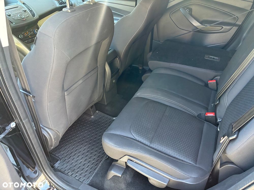 Ford Kuga - 11
