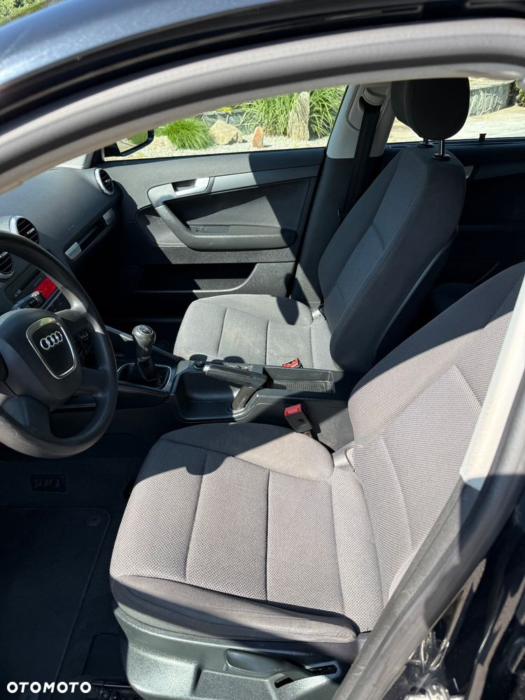 Audi A3 1.6 Attraction - 13