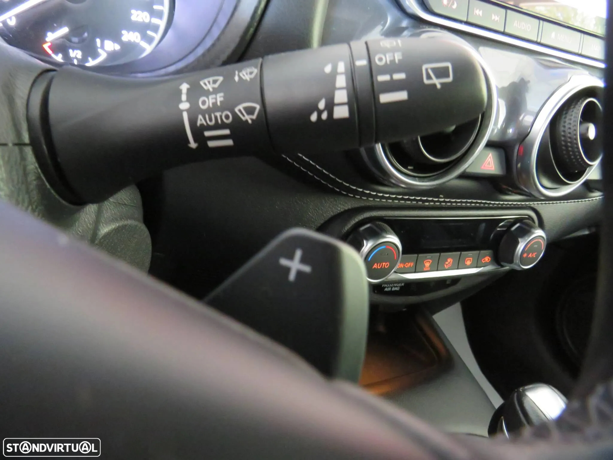 Nissan Juke 1.0 DIG-T N-Connecta NAV. DCT - 24