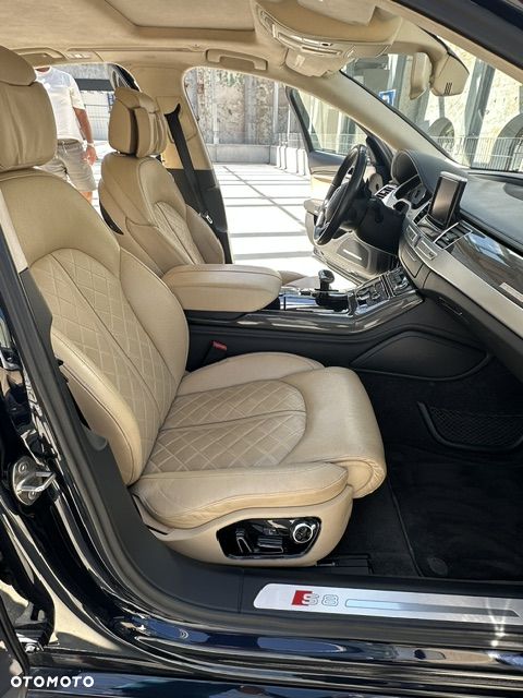 Audi S8 - 31