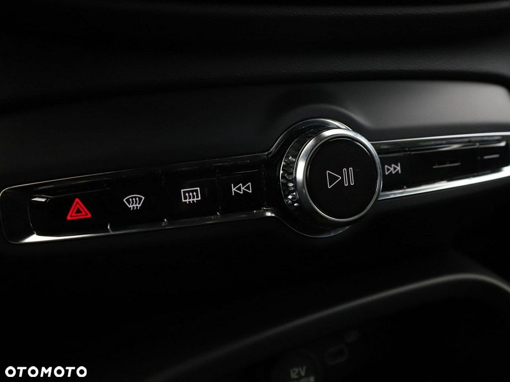 Volvo XC 40 B3 B DKG Core - 29