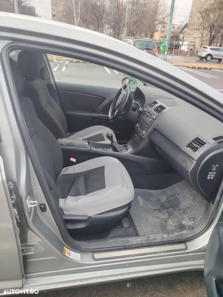 Toyota Avensis 2.2 D-4D Elegance - 4
