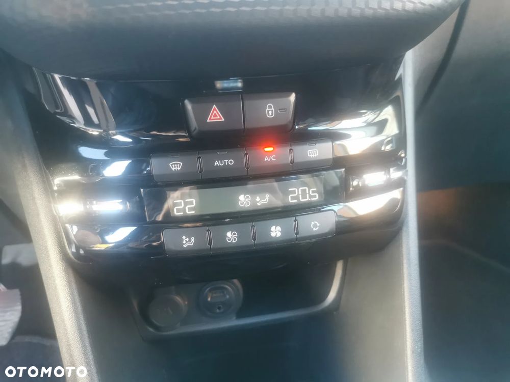 Peugeot 2008 e-HDi FAP 115 STOP & START Allure - 17