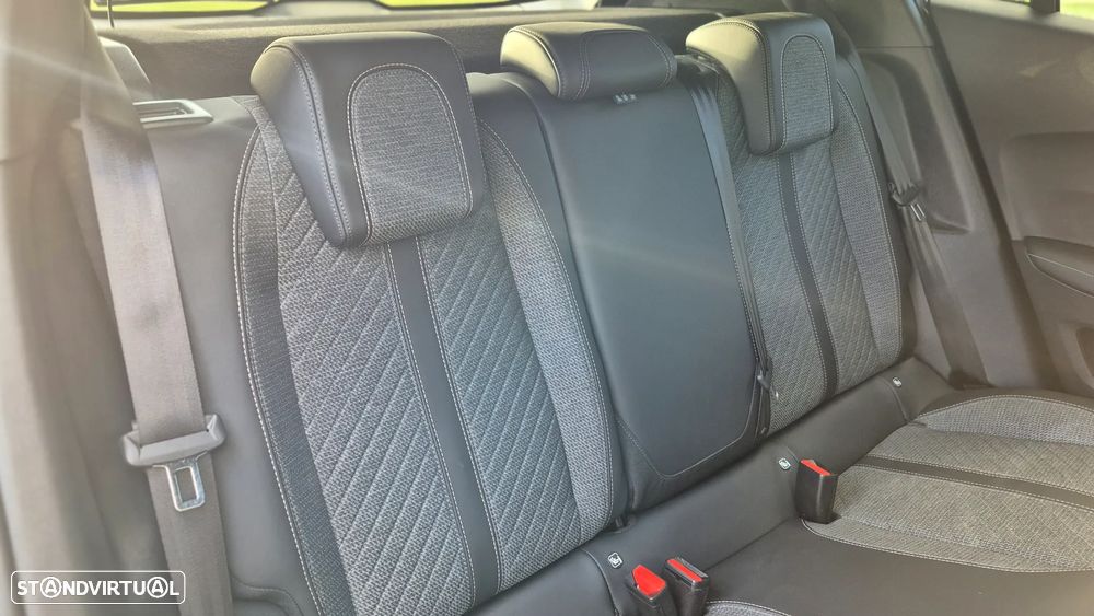 Peugeot 2008 Hybrid 145 e-DSC Allure - 16