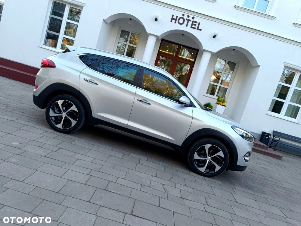Hyundai Tucson 1.7 CRDI BlueDrive GO 2WD - 16