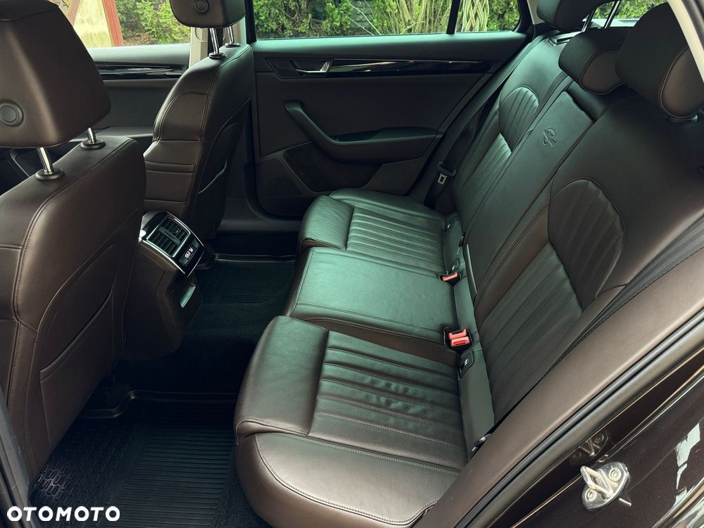 Skoda Superb 2.0 TDI 4x4 DSG L&K - 11