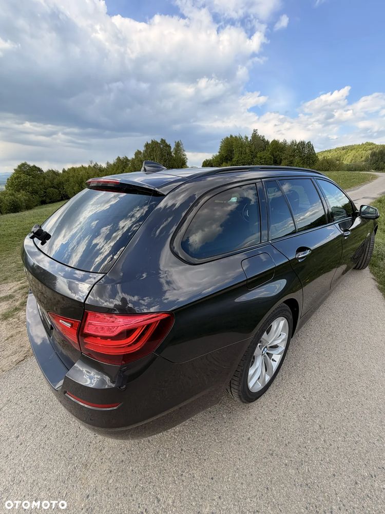 BMW Seria 5 520d xDrive - 9