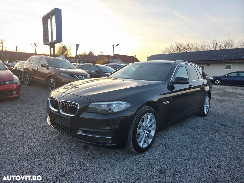 BMW Seria 5 520d Aut. Luxury Line