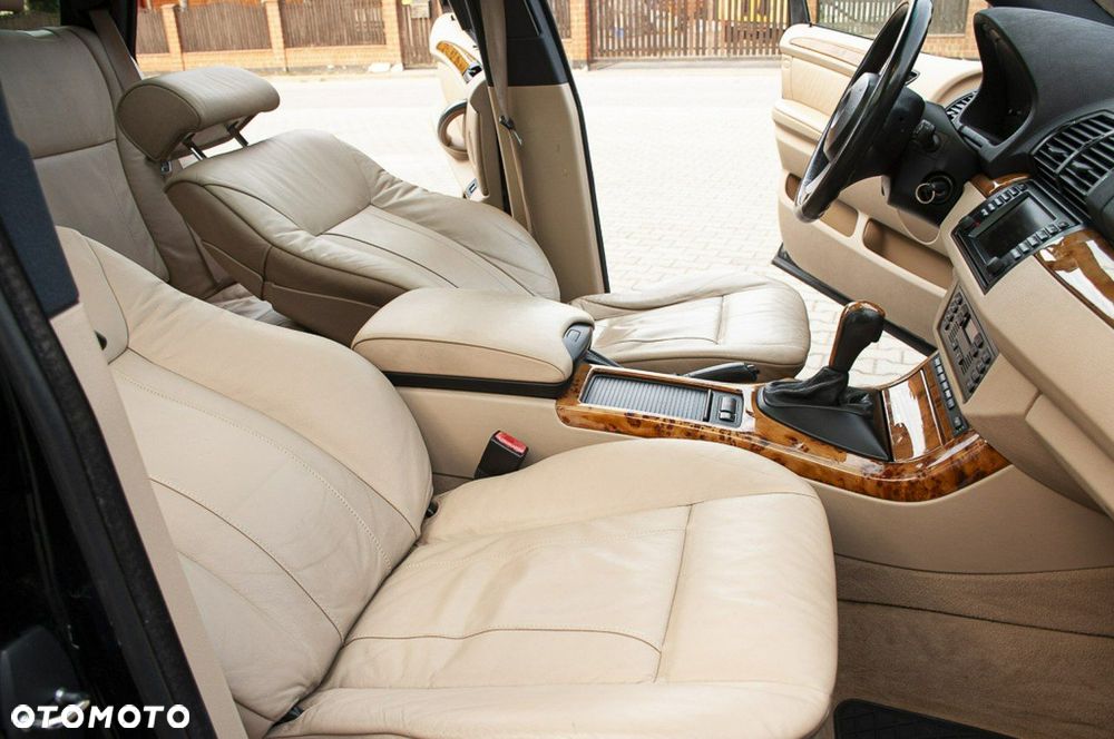 BMW X5 4.4i - 30
