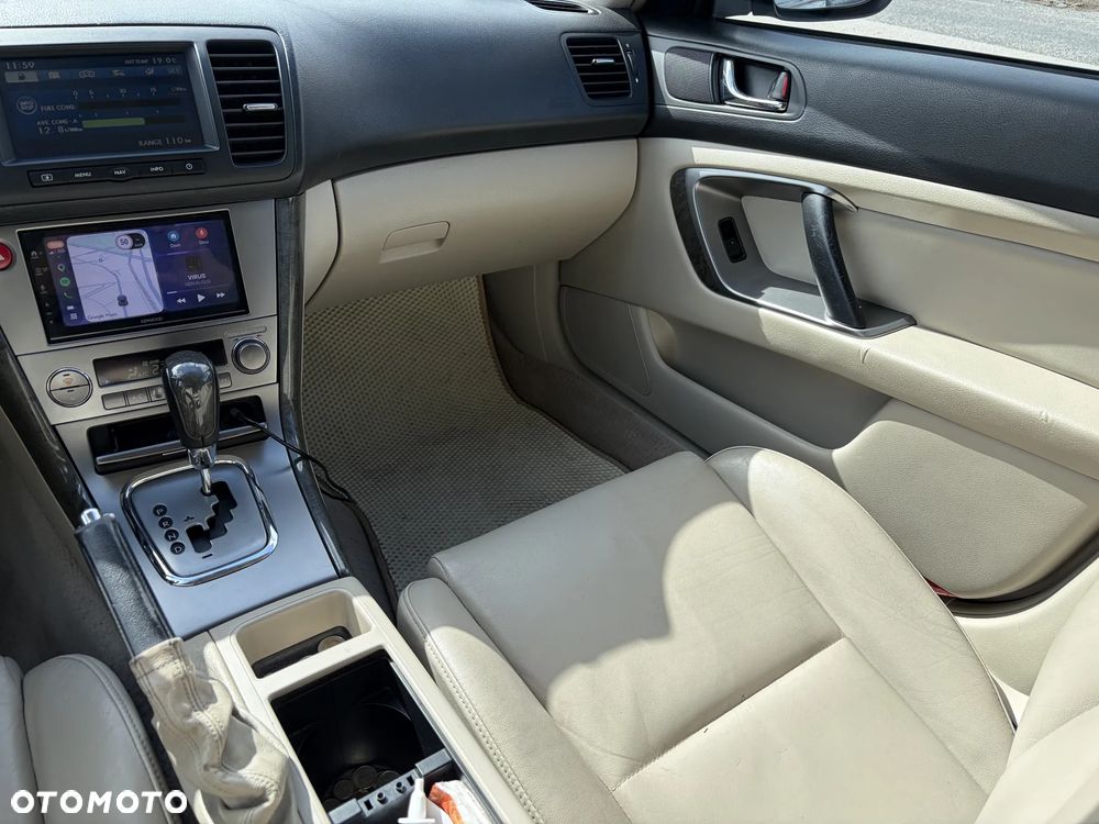 Subaru Outback 3.0 H6 - 15