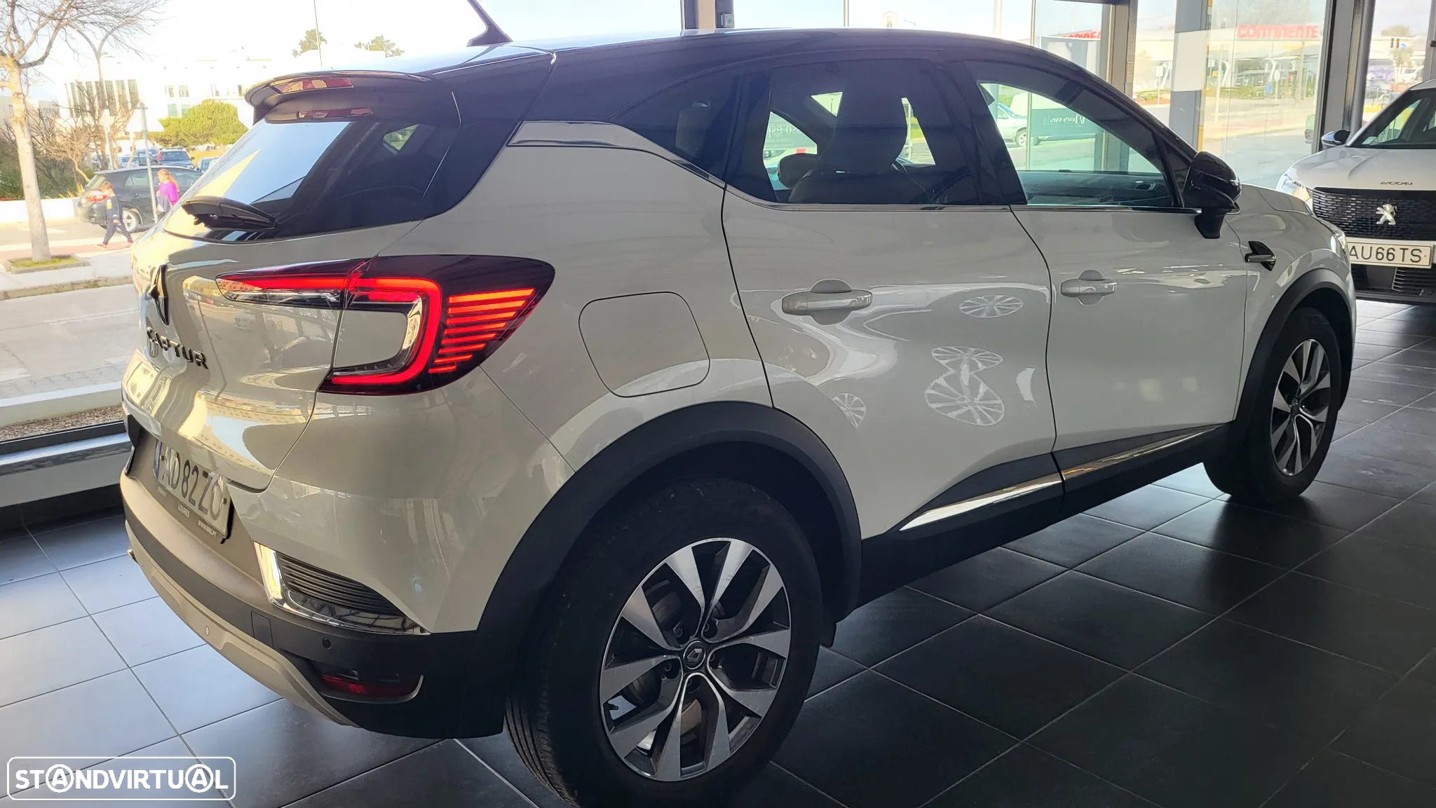Renault Captur 1.0 TCe Exclusive - 6