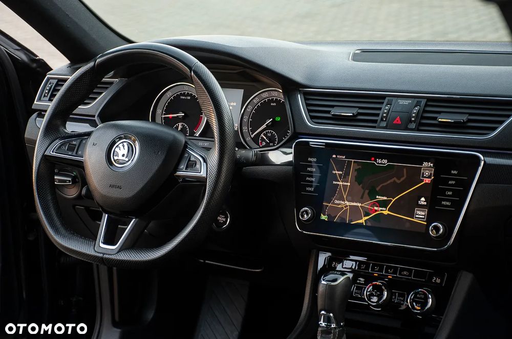 Skoda Superb 2.0 TDI DSG Sportline - 24