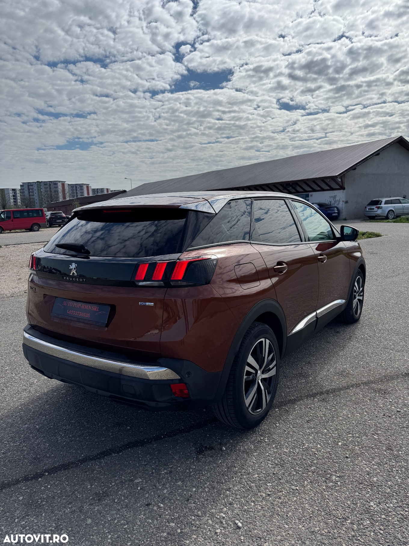 Peugeot 3008 1.2 PureTech Turbo S&S EAT6 Allure - 4