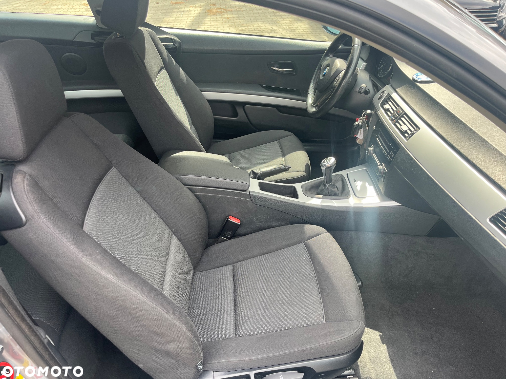 BMW Seria 3 320i Coupe - 24