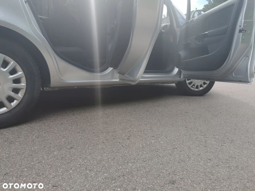Opel Corsa 1.2 16V Enjoy - 15