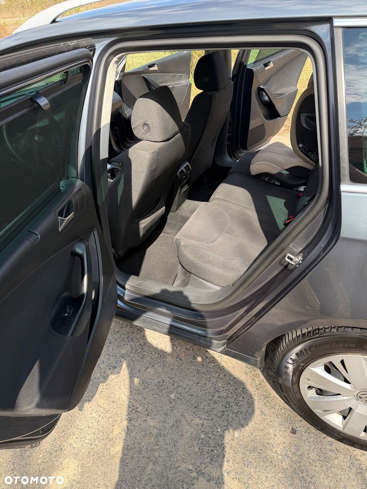 Volkswagen Passat 2.0 TDI Highline - 14